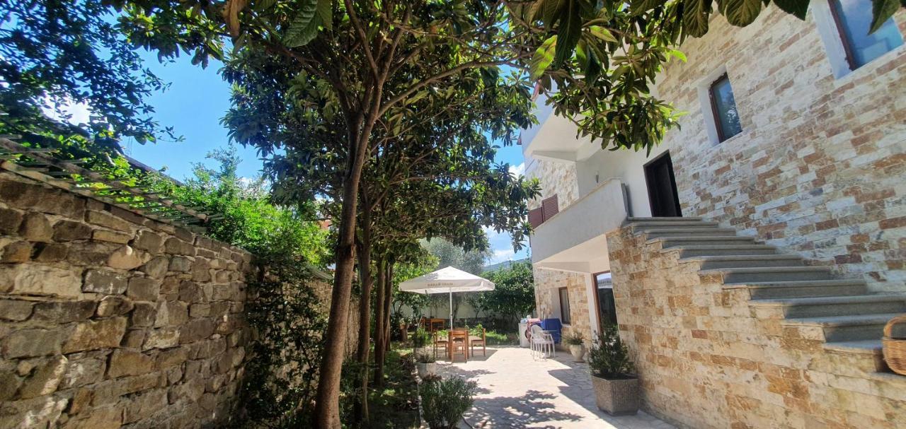 בראט Xho'S Forest Guest House מראה חיצוני תמונה