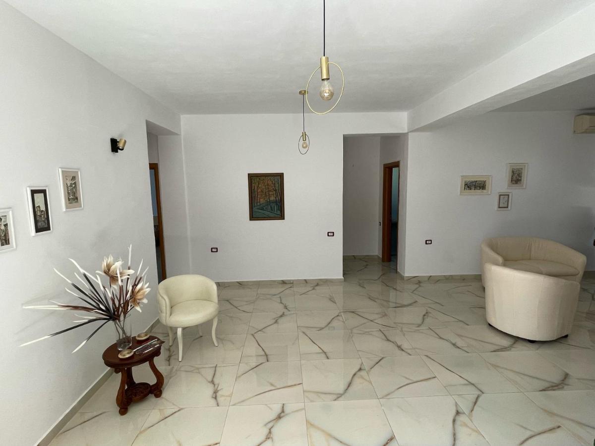 בראט Xho'S Forest Guest House מראה חיצוני תמונה