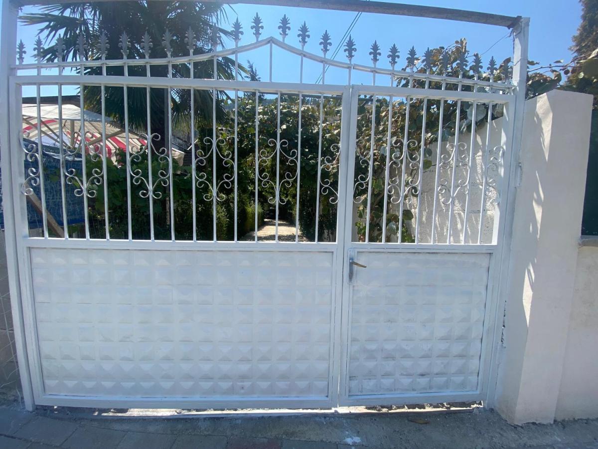 בראט Xho'S Forest Guest House מראה חיצוני תמונה