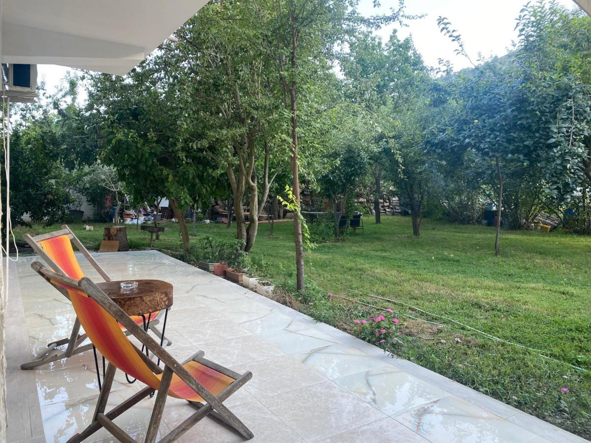 בראט Xho'S Forest Guest House מראה חיצוני תמונה
