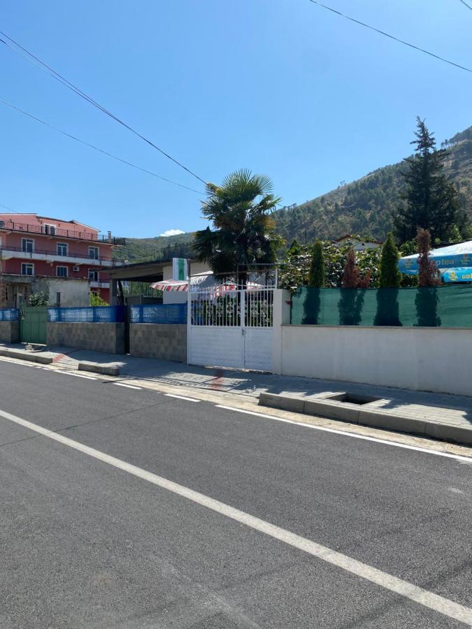 בראט Xho'S Forest Guest House מראה חיצוני תמונה